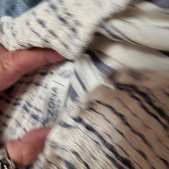 Arizona Off Shoulder Blouse - Picture 5 of 7